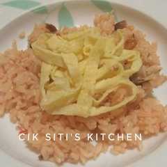 Nasi Goreng Suir Tongkol Simple রেসিপির প্রধান ছবি