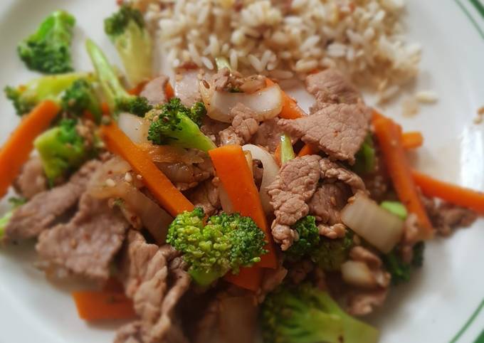 Salteado de res con vegetales rápido y saludable Receta de LuzMa SG- Cookpad
