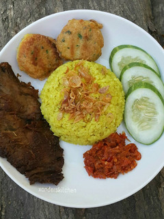 Foto resep Nasi kuning rice cooker dan Empal Gepuk