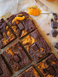 Una foto de Brownie Vegano de calabaza