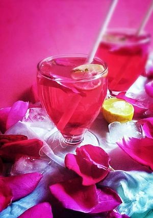 A picture of Rose Lemonade.