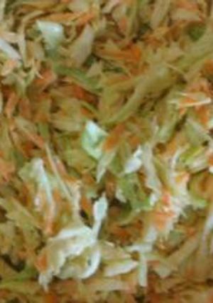 A picture of Carrot and cabbage salad.