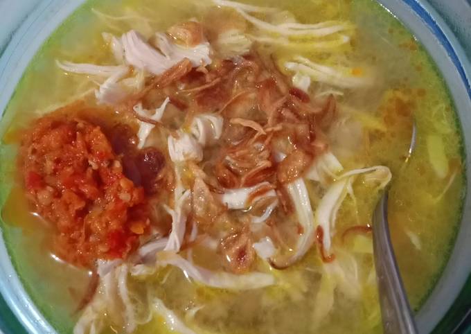 Soto ayam kuah bening