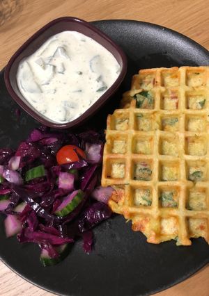 Une photo de Gaufre de pommes de terre jambon fromage et épinards