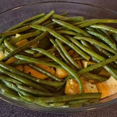 A picture of Green beans and courgette salad.