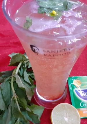A picture of Green Tea Shikanji.