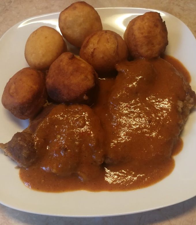 Petőfi rostélyos, burgonyafánkkal recept fotója