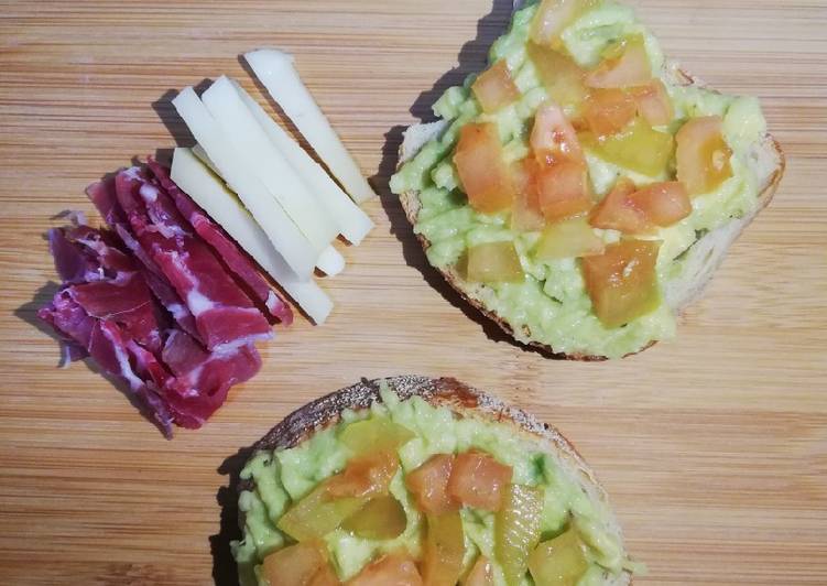 Avocado toast 🥑🍞😋