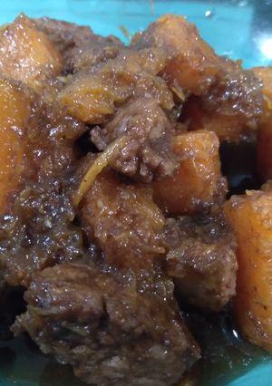 Una foto de Salteado de chorizos y calabaza