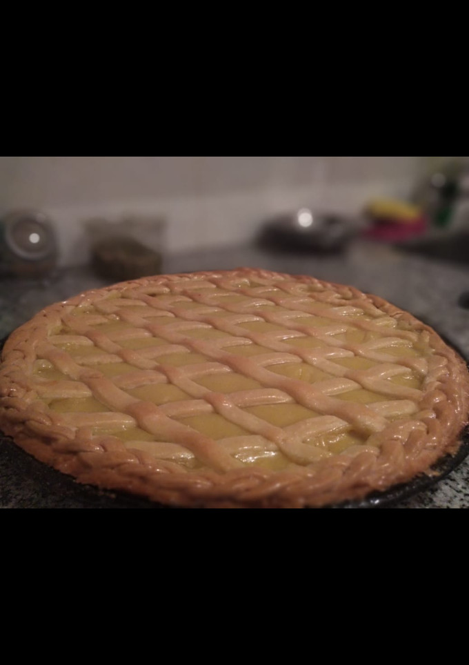 Una foto de Pastafrola de crema pastelera!
