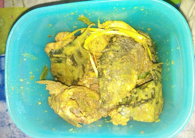 Bagaimana Membuat Ikan mas bumbu kuning Anti Gagal