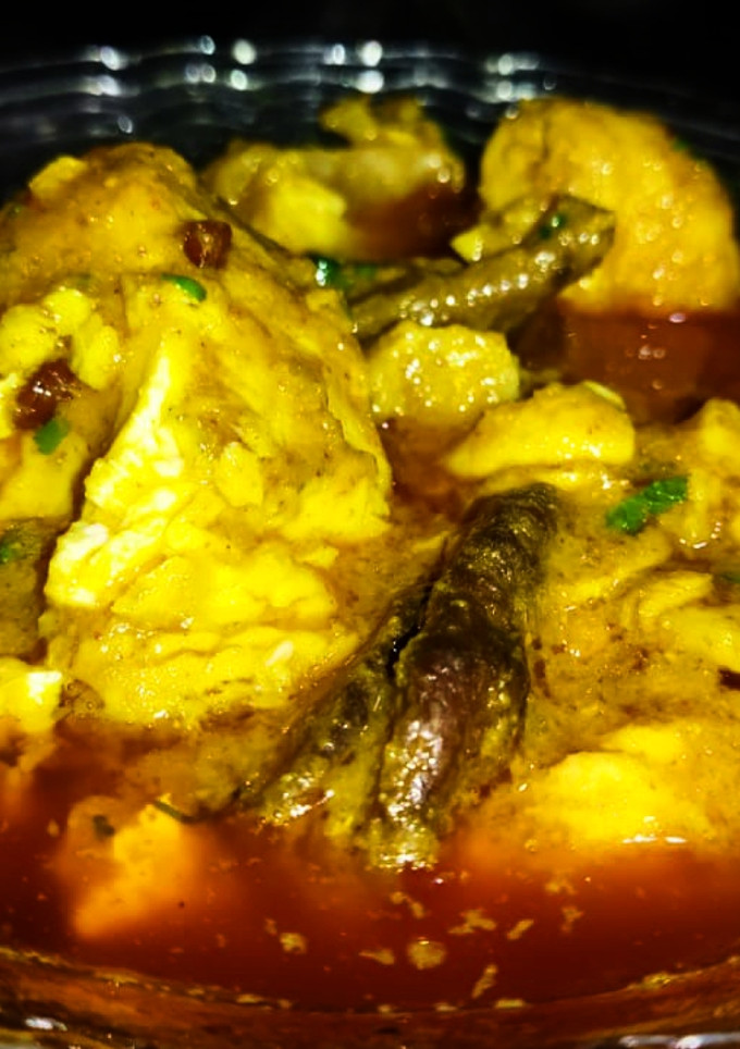 देसी स्टाइल मछली करी (desi style machli curry recipe in Hindi) रेसिपी मुख्य फोटो