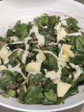 Ensalada de salsa yogurt con nueces