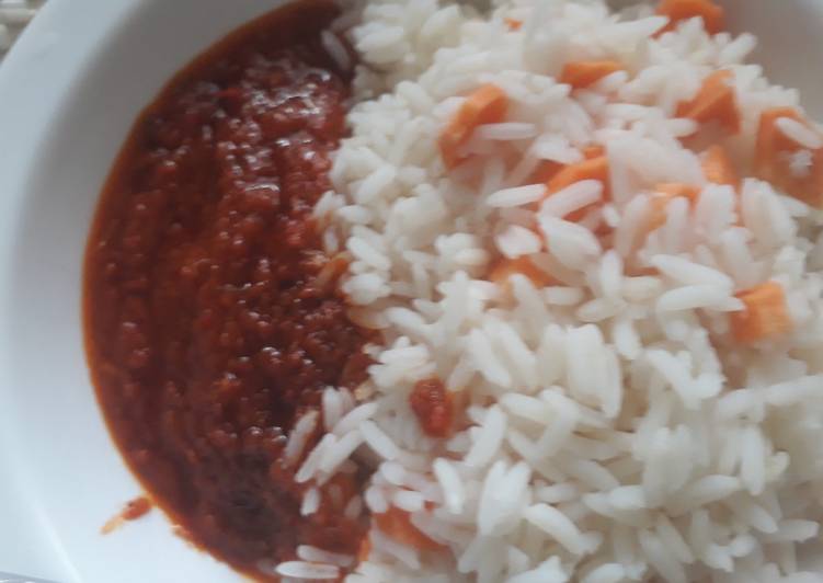 Carrot rice with tomato stew