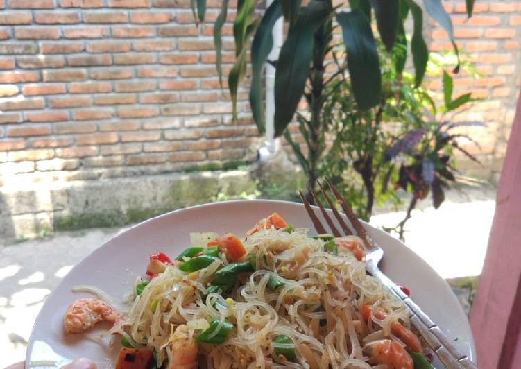 Resep Bihun udang bumbu aglio olio yang Sempurna