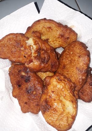Una foto de Fritas de harina de trigo con bocadillo y queso