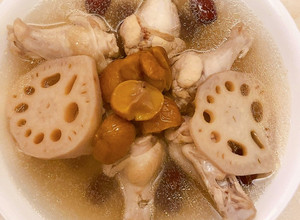 栗子蓮藕雞湯（大同電鍋） 的食譜成品照片