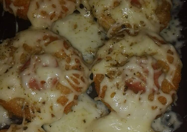 بيتزا محشيه بطريقه التغميس