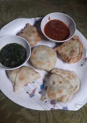 A picture of સમોસા.