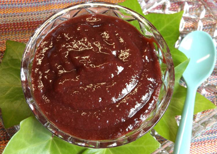 Mermelada de cerezas al vermú