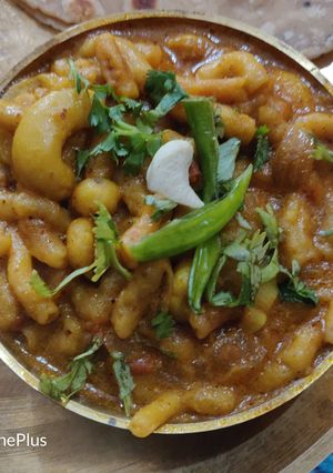 કાજુ ગાંઠિયા નું શાક રેસીપી મુખ્ય ફોટો