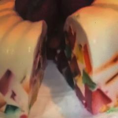 A picture of Mosaic jelly cake.