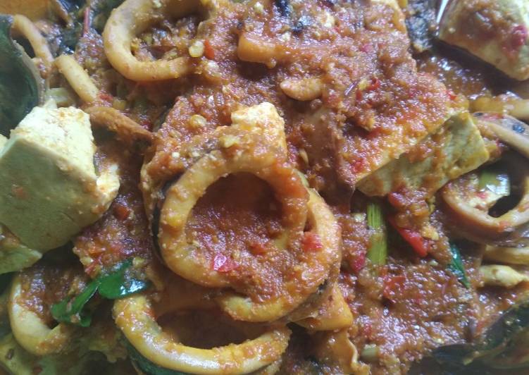 Cara Gampang Menyiapkan Cumi tahu kuah kuning yang Bisa Manjain Lidah