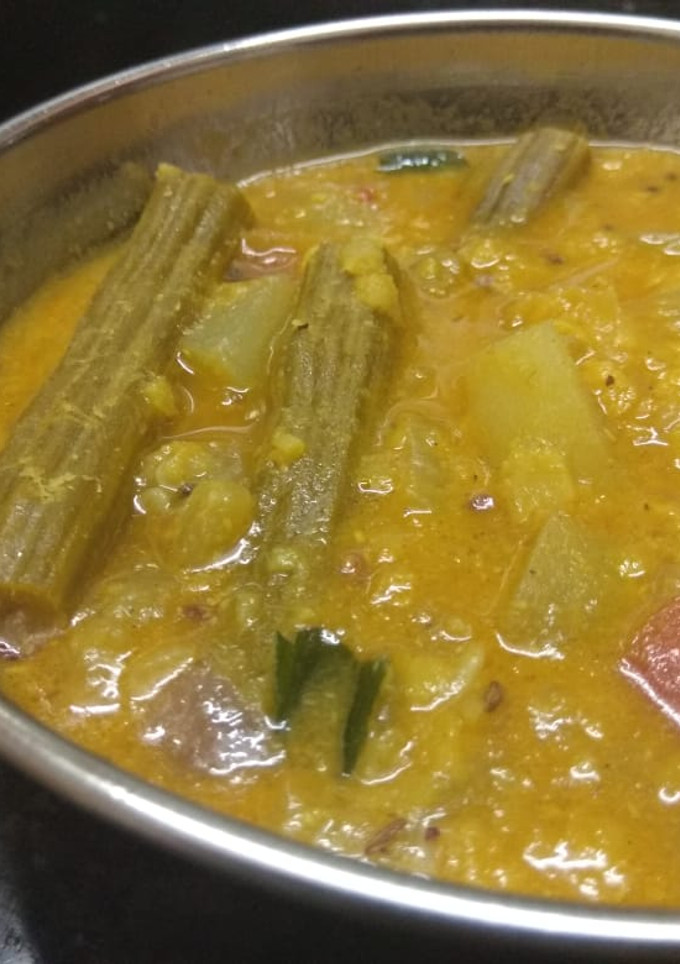 சுரைக்காய் முருங்கை  சாம்பார் செய்முறை முக்கிய புகைப்படம்