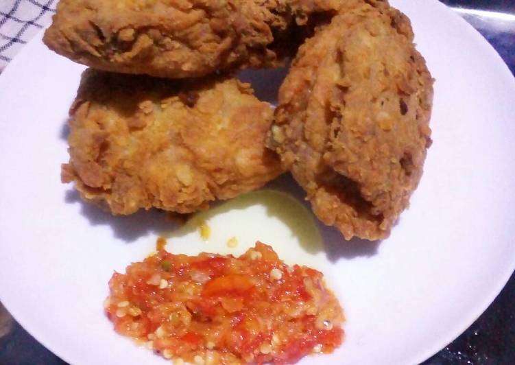 Ayam krispi sambel goang