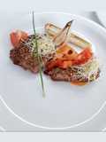 Roast beef con vegetales asados