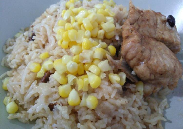 Step-by-Step Guide to Cook Speedy 玉米排骨饭 Pork Rib Rice with Sweet Corn
