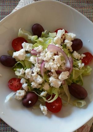 A picture of Greek salad.