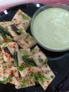 ફરાળી ઢોકળા (Farali Dhokla Recipe In Gujarati) રેસીપી મુખ્ય ફોટો