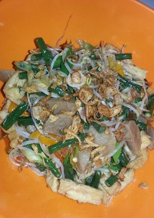 Foto resep Tumis kacang toge tahu bakso pelangi 😊