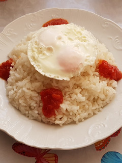 Una foto de Arroz a la cubana rápido y con menos calorías