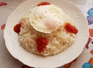 Foto principal de Arroz a la cubana rápido y con menos calorías