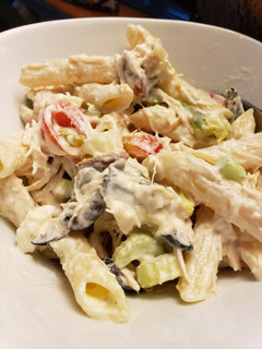 A picture of CHICKEN PENNE Salad (pasta).