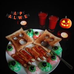 A picture of Halloween Breakfast.