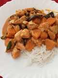 ขนมจีนแกงเขียวหวานไก่ฟักทอง
