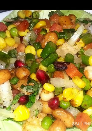 A picture of Veggie Peanut Salad.