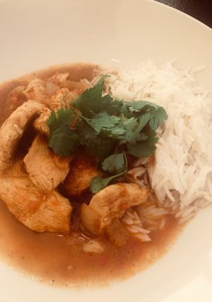 A picture of Chicken & Tomato Curry.