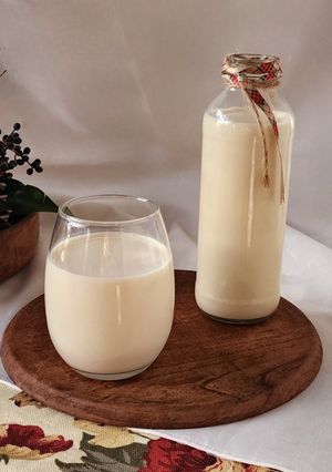 Una foto de 🐮🚫🥛Leche de soja🥛🚫🐮 Bebida vegetal a partir de porotos de soja
