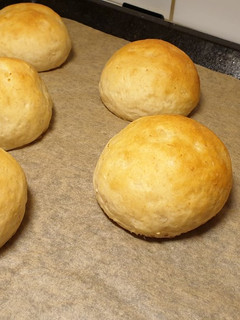 A picture of Porridge bread rolls.