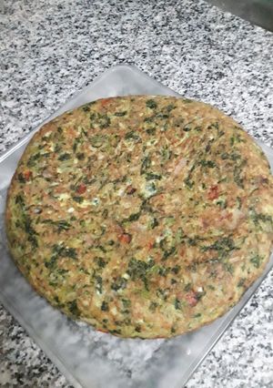 Una foto de Tortilla de arroz integral y vegetales