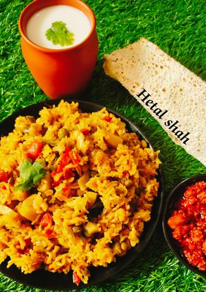A picture of Arhar Dal Masala Khichdi.