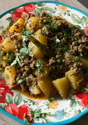 A picture of Aloo keema mattar.