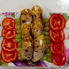 A picture of Veg paneer chapati roll.