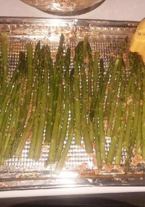 A picture of Simple roasted asparagus.