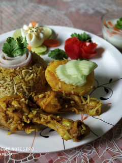 চিকেন বিরিয়ানী(Chicken Biriyani Recipe In Bengali) রেসিপির প্রধান ছবি