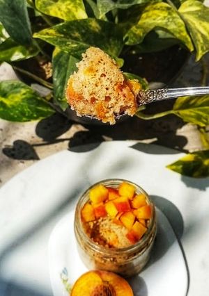 عکسی از دستور کیک شیشه ای هلو